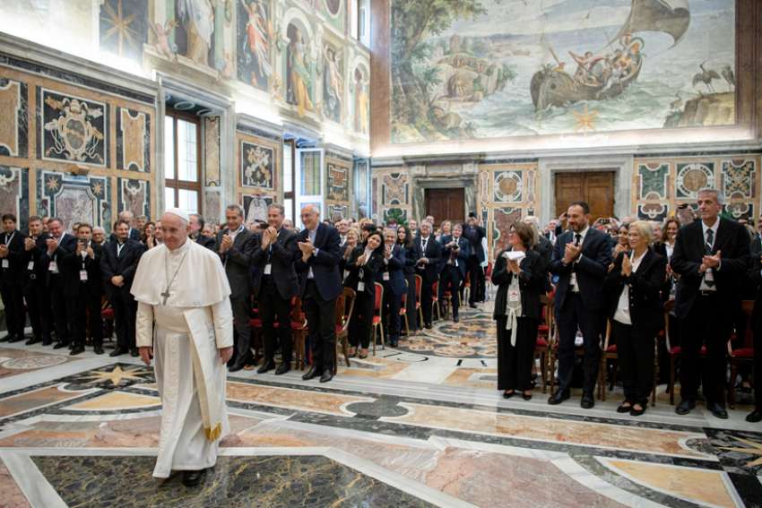 'Tell the truth at all costs,' Pope Francis enjoins journalists