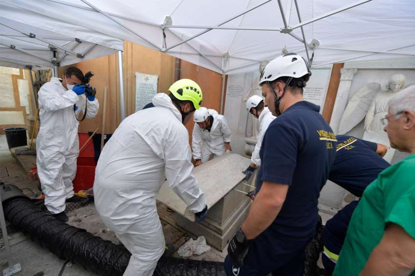 Vatican discovers empty tombs as it searches for missing woman