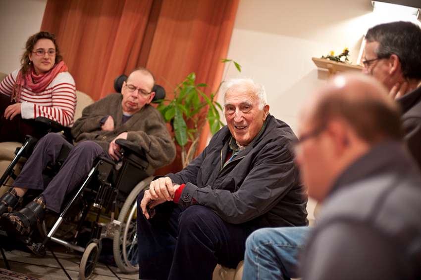 Church leaders worldwide mourn, offer prayers following Vanier's death