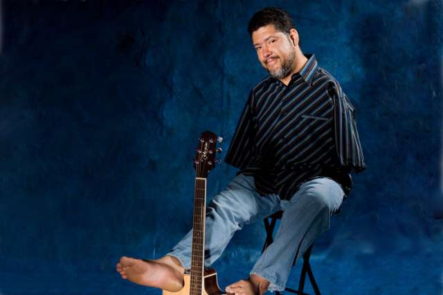 Melendez strums a message of hope