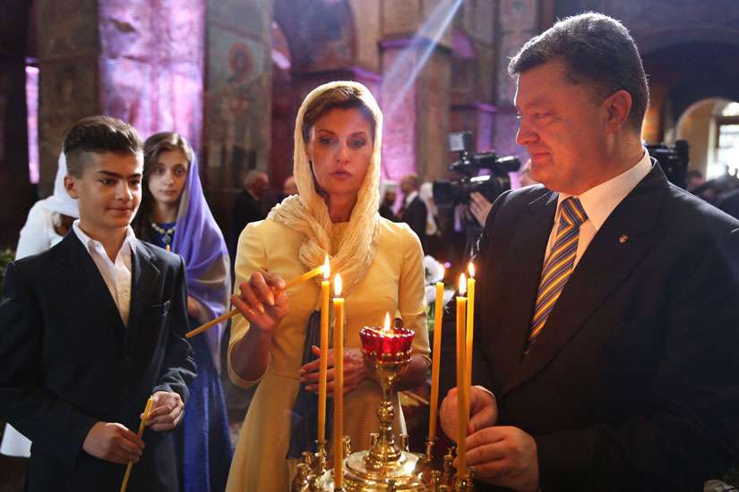 Pope meets Ukrainian president, shares commitment for peace