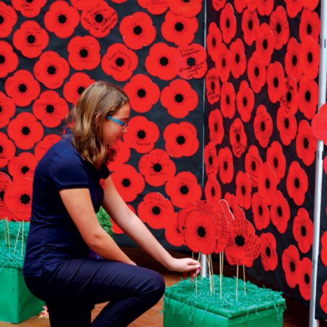 Veterans help students understand why we remember