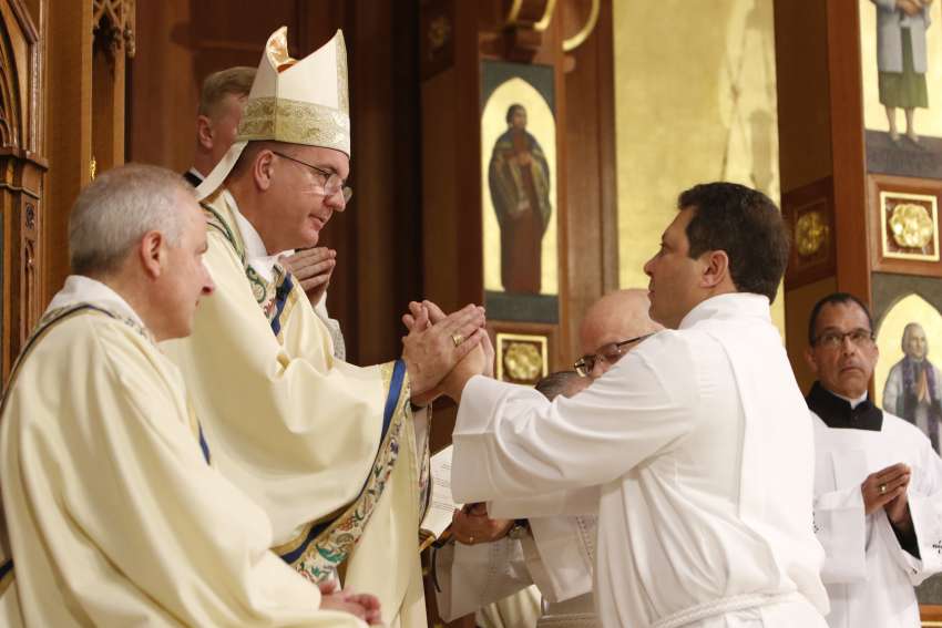 U.S. bishops approve update of texts of rites for clergy ordinations