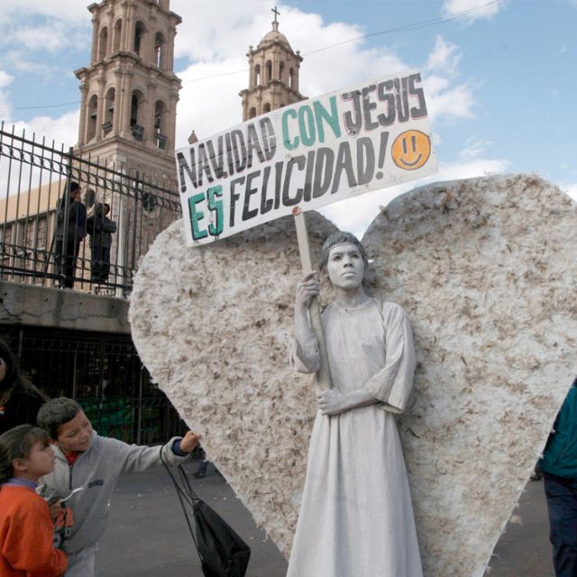 'Let it begin with me': Juarez parishioners work to change image 