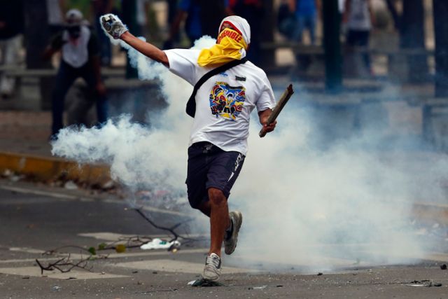 Economic woes, violence leave Venezuelan charities short of food, meds 