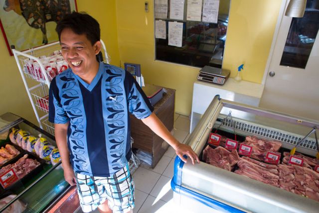 Tacloban recovery slow as residents confront questions about the future 