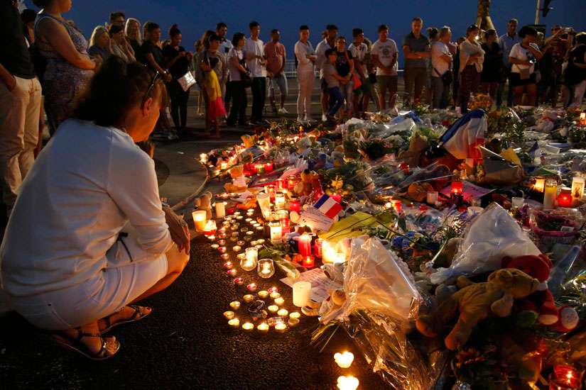 France and Germany search for solutions to Islamist challenge