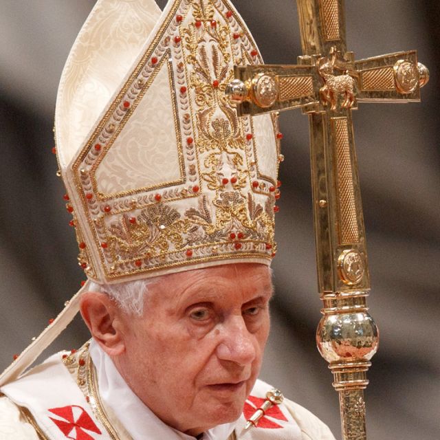 At Holy Thursday Mass, Pope criticizes dissent from church teachings 