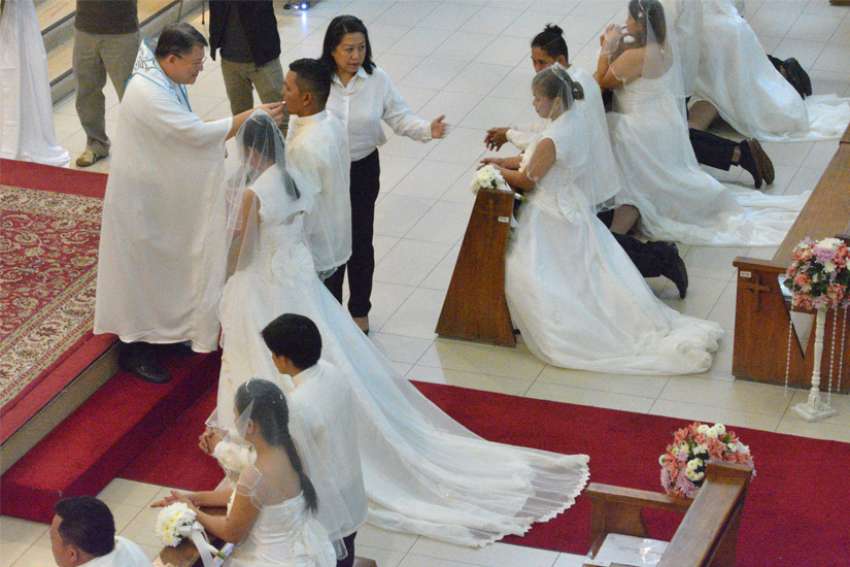 Lawmakers in Philippines move to legalize divorce