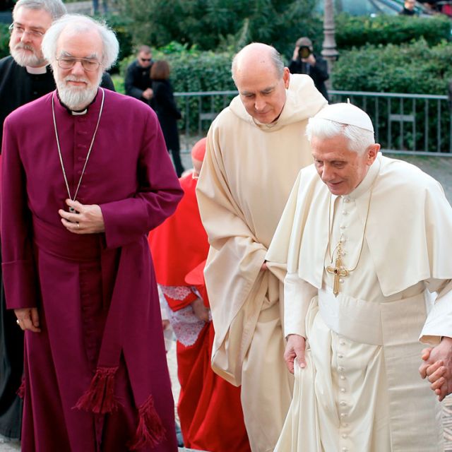 Catholics, Anglicans need to renew commitment to unity, Pope says 