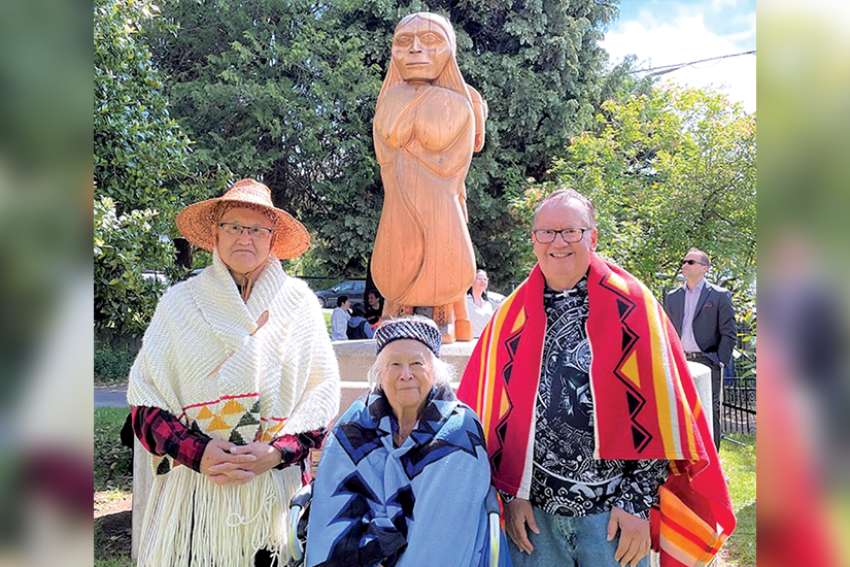 Vandalized memorial brings communities together