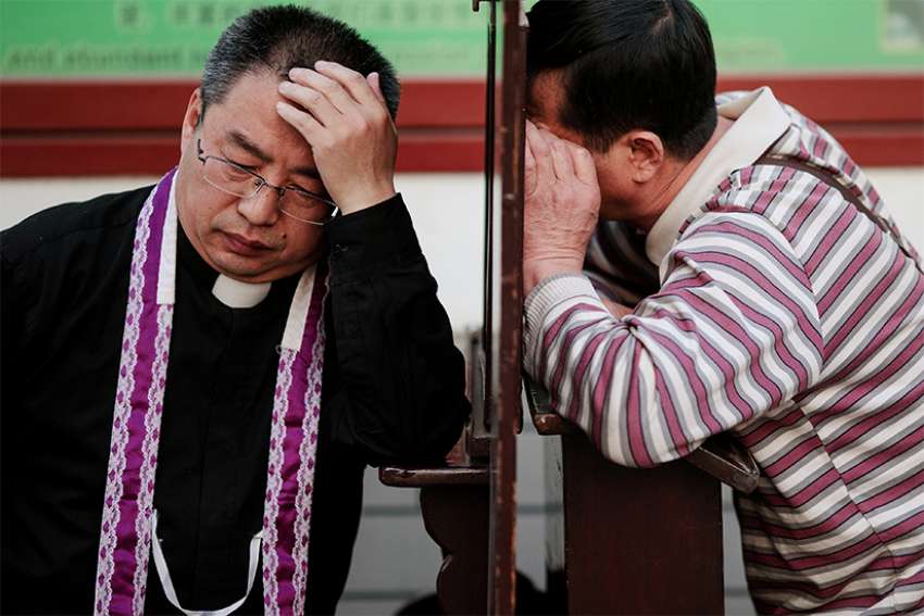 Pope Francis signs working agreement with China on naming bishops