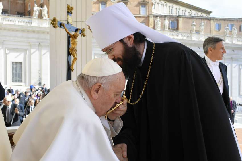 After praying for peace in Ukraine, Pope Francis greets Russian Orthodox official