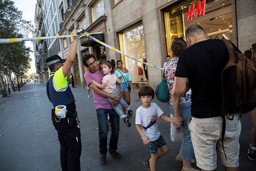 Pope offers prayers for victims of terrorist attack in Barcelona
