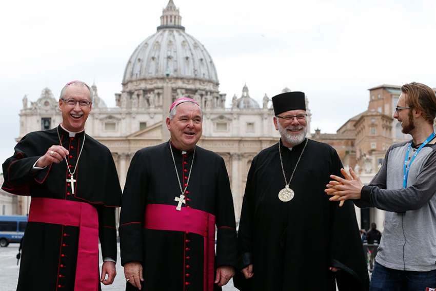 Pope urges western Canadian bishops to be close to their people
