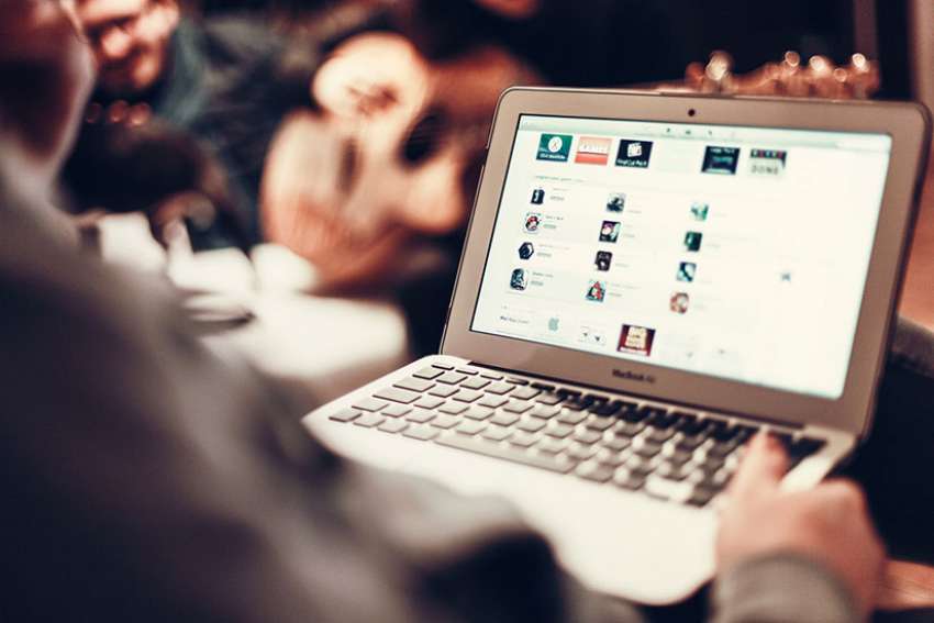 Christians get social media, other online tools to observe Lent
