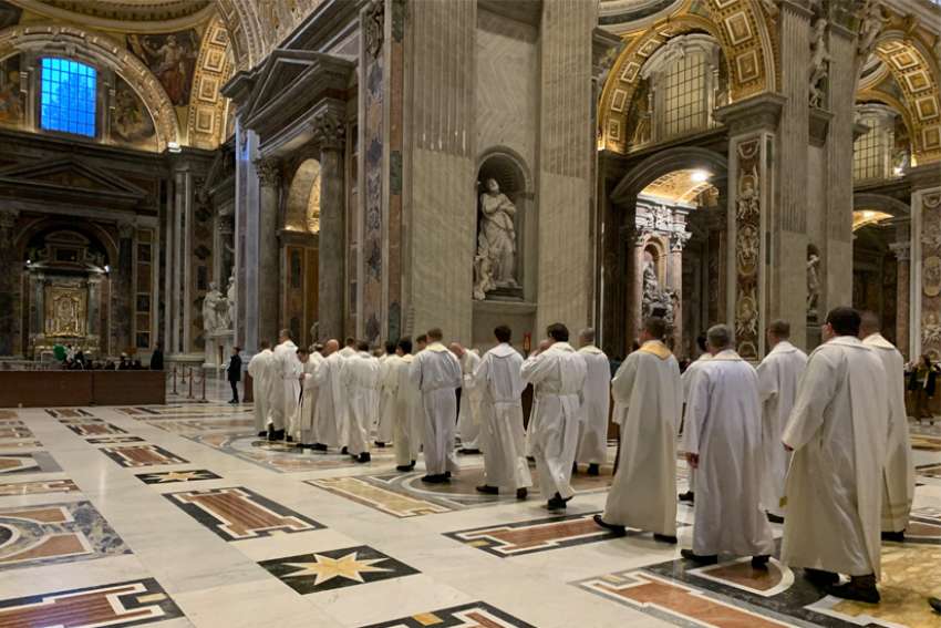 Vatican ends practice of private Masses in St. Peter's Basilica