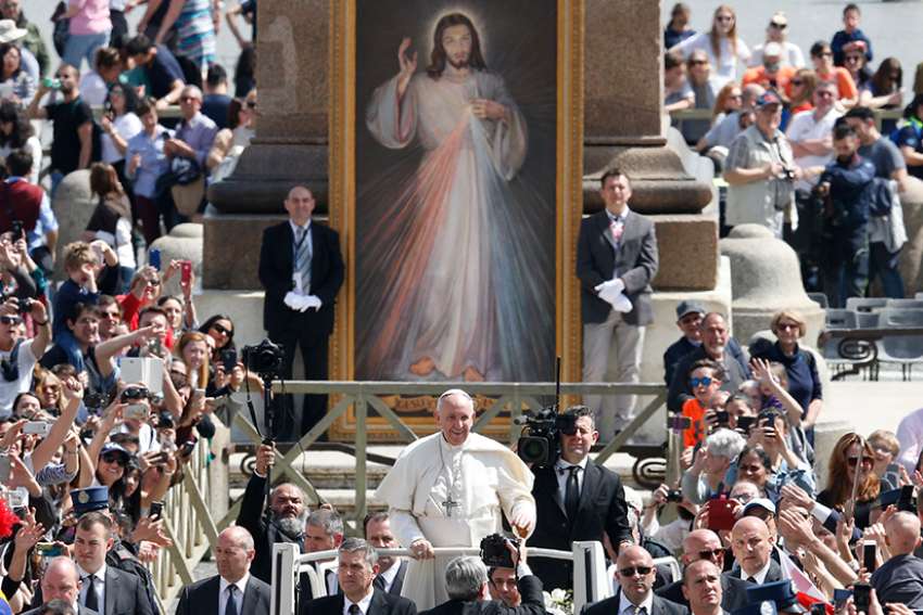 Don't be afraid of shame, open hearts to God's mercy, Pope says