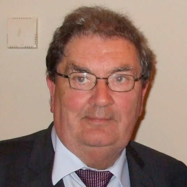 Pope honors Irish leader John Hume with papal knighthood 