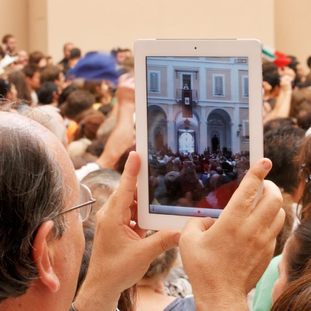 Rise in tech use by congregations mirrors that in society, survey shows 