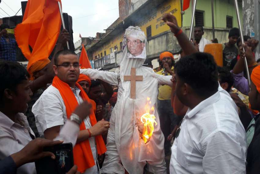 Hindu nationalists trample papal image, call for Christian-free India