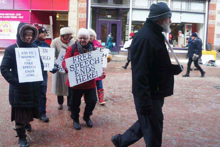 Abortion clinic ‘bubble zones’ don’t stop pro-life voice