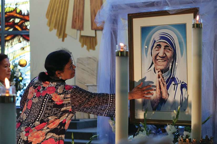 Philippines cardinal joins Mississauga parish in celebrating Mother Teresa