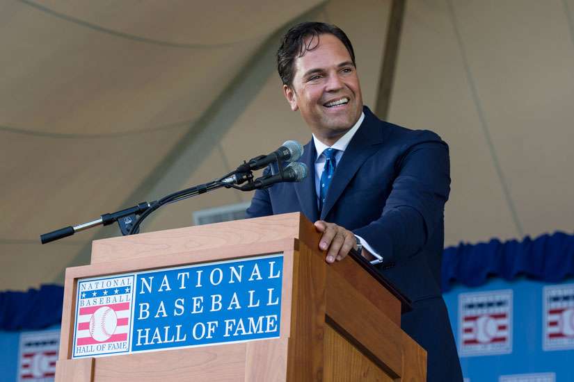 Piazza credits his Catholic faith at induction into baseball’s Hall of Fame