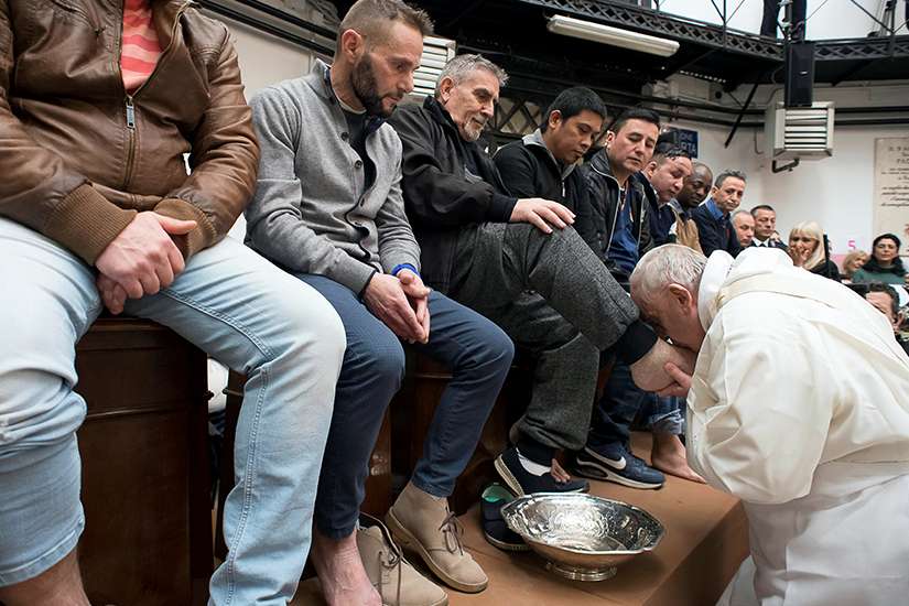 Jesus does not give up on anyone, Pope tells prisoners