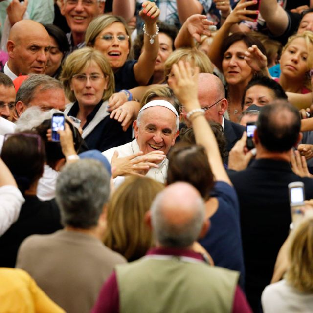 Pope calls for 'revolutionaries' to change hearts by sharing God's love 