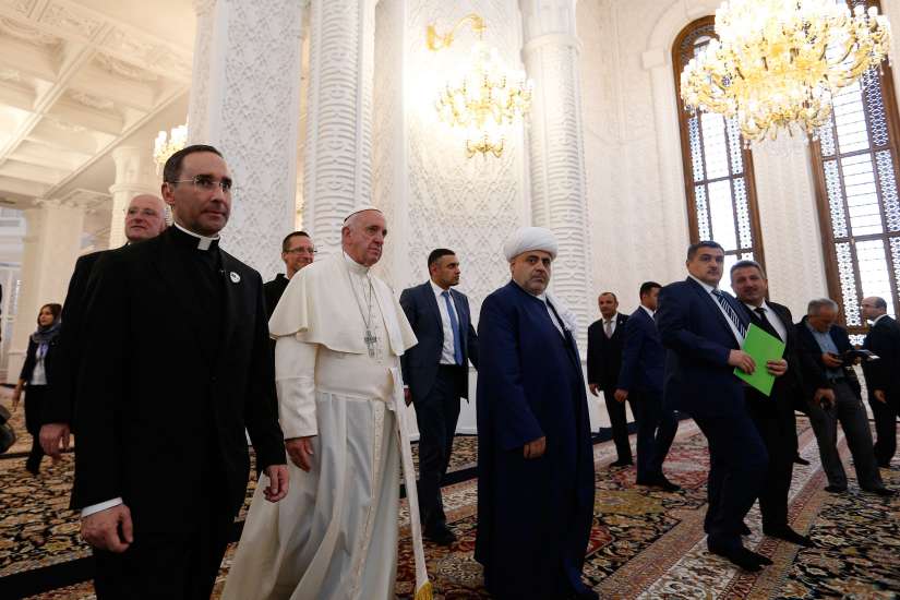 Tolerance is good for society, the soul, Pope says at Azerbaijani mosque