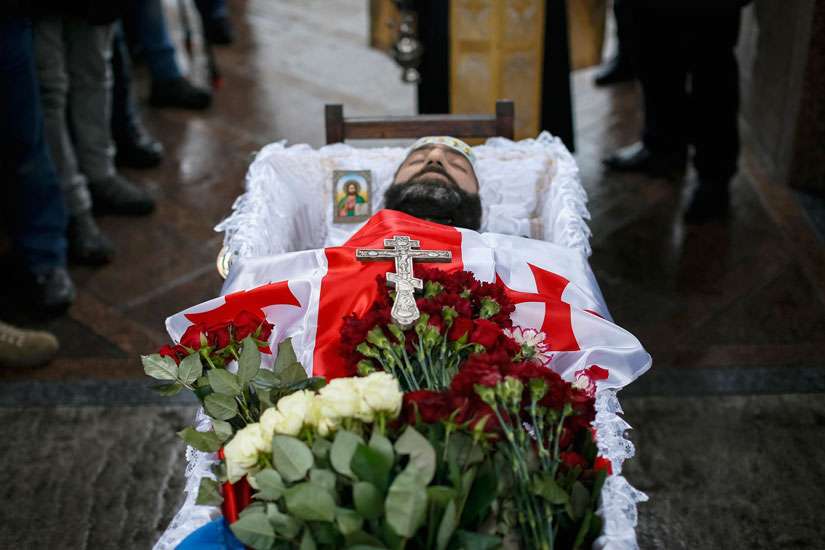 War in Ukraine, between Christians is a scandal, Pope says