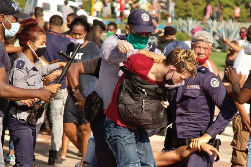 Expats support Cubans’ freedom fight
