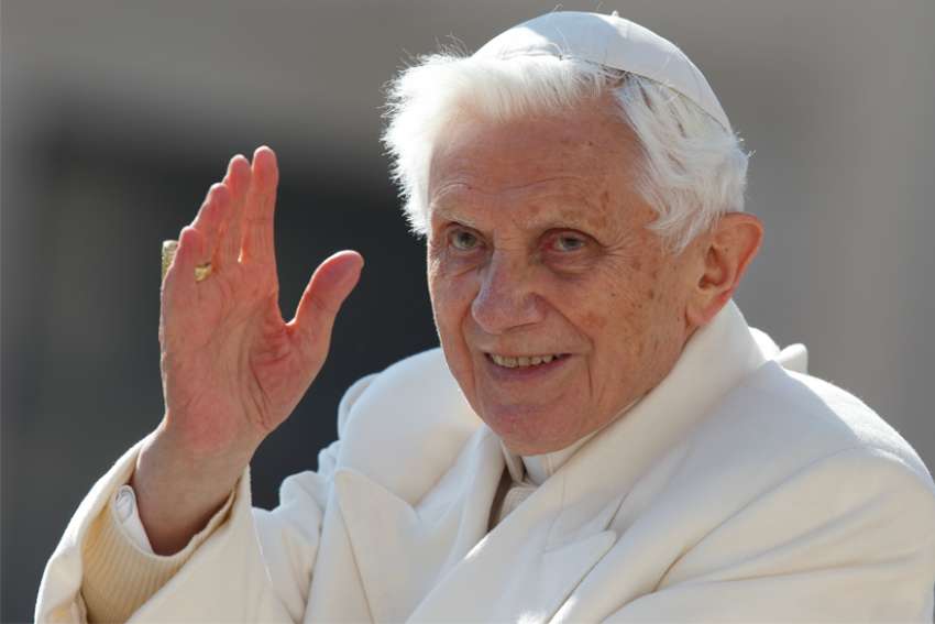 Benedict XVI meets with recently dismissed faculty of JP II institute