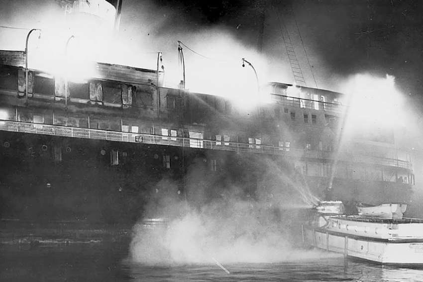 Noronic fire at Toronto dock sends St. Michael's Hospital into action