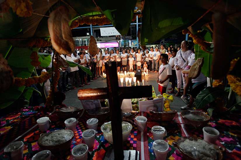 Mexican pilgrims hope papal visit will bring much-needed change