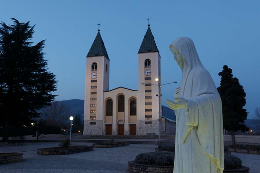 Not ruling on apparitions, pope allows pilgrimages to Medjugorje