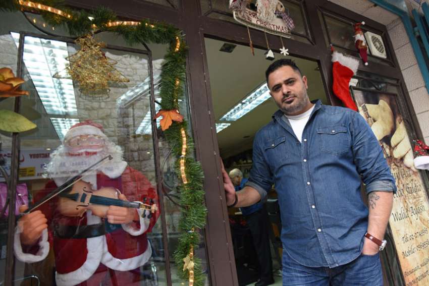 'Tis the season, and Bethlehem businesses hope for a merry one