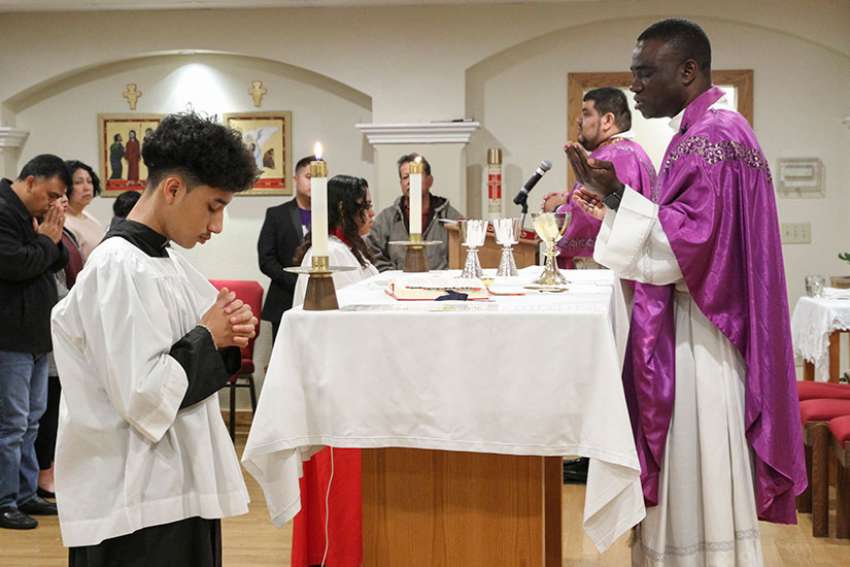 Congolese priest finds science, medicine help in service of the Gospel