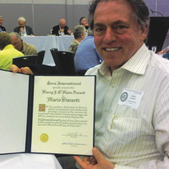 Serra honours Ordinandi Dinner founder
