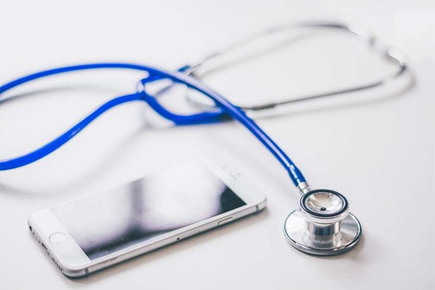 Med student 'distressed' by assisted suicide decisions
