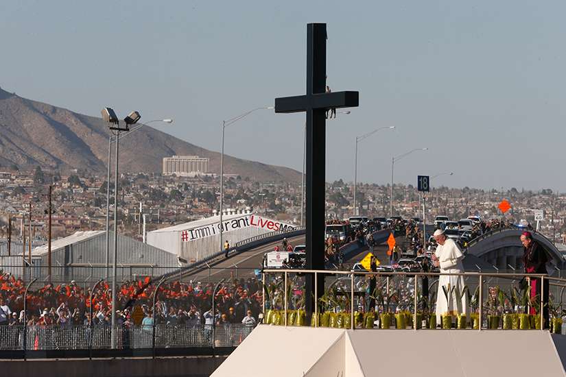 In silence, Pope remembers migrants who cross Mexican-U.S. border