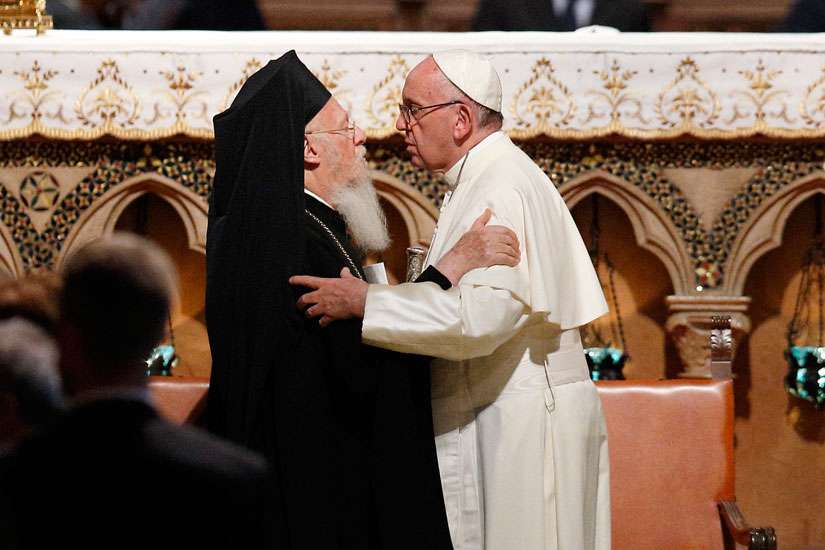 Pope Francis, retired Pope Benedict praise Patriarch Bartholomew