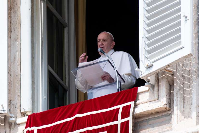 Angelus: God conquers evil with love