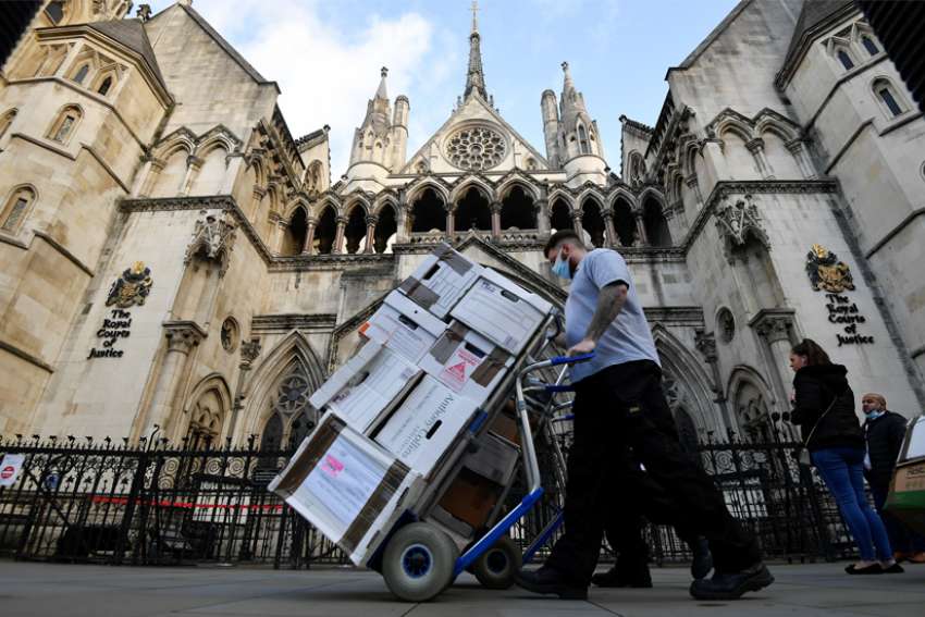 Catholic doctors, bishop welcome U.K. ruling against puberty blockers