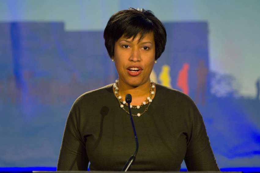 Washington D.C. mayor signs assisted suicide bill; Congress now must review it