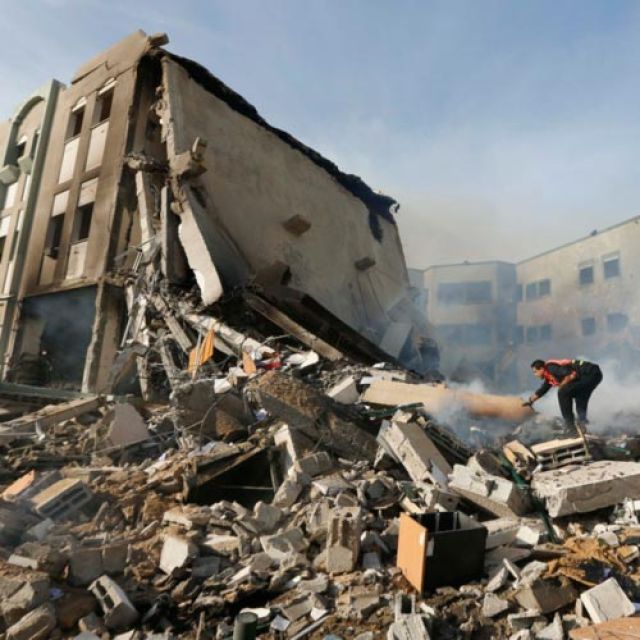 Bishop says Israel, Hamas must make tough decisions to end violence 