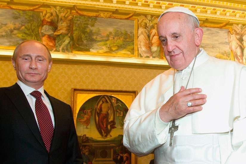 Putin to visit Pope Francis amid global tensions