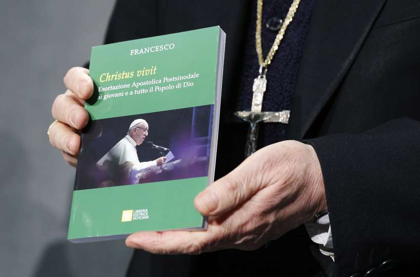 ‘Make a ruckus,' Pope tells young people in letter
