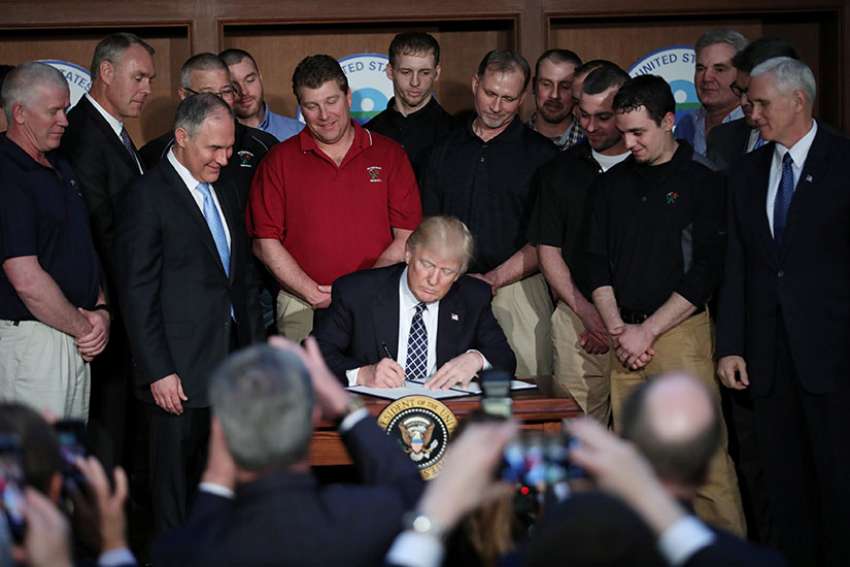 Trump signs bill to let states redirect funds away from abortion clinics